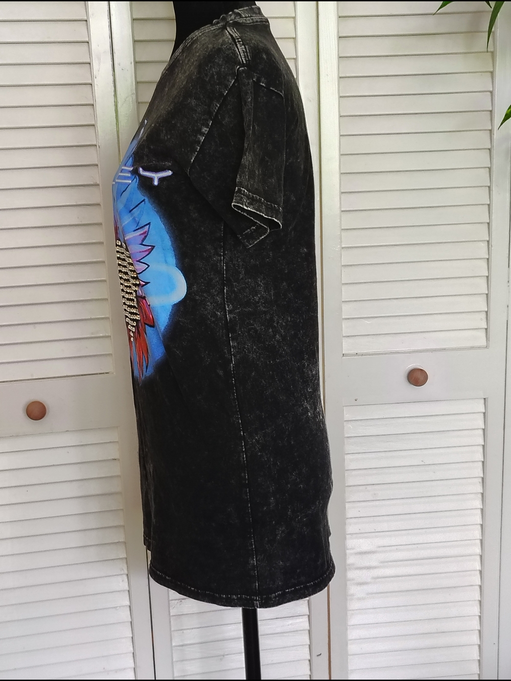 Journey Black Acid-Wash Graphic Tee with Studded Heart Size S – Like New - Picture 5 of 8
